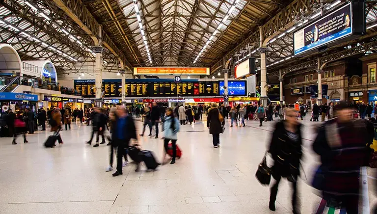 Public attitudes on the pharmaceutical industry: will increasing familiarity build confidence? 