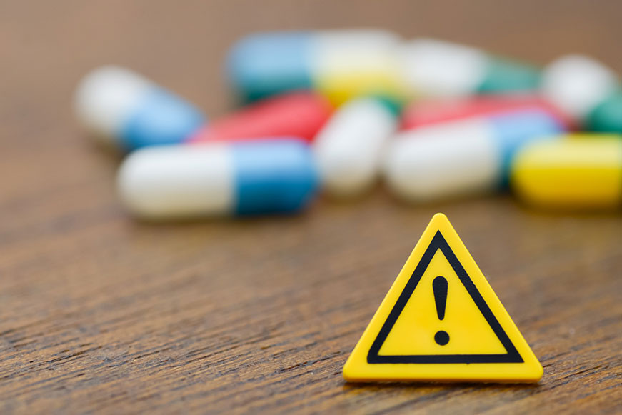 Counterfeit 2025 871X581